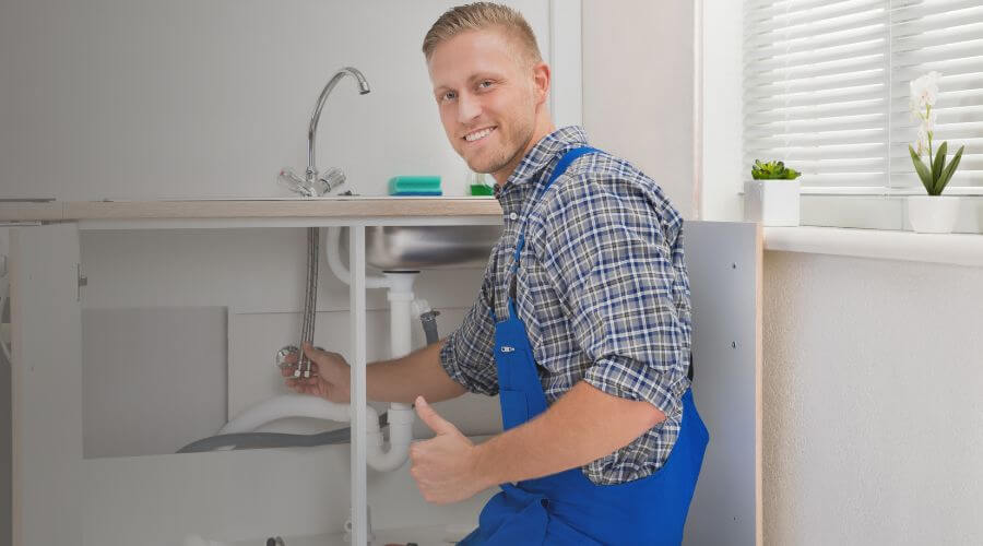 Expert burst pipe repair services in Quasqueton, IA